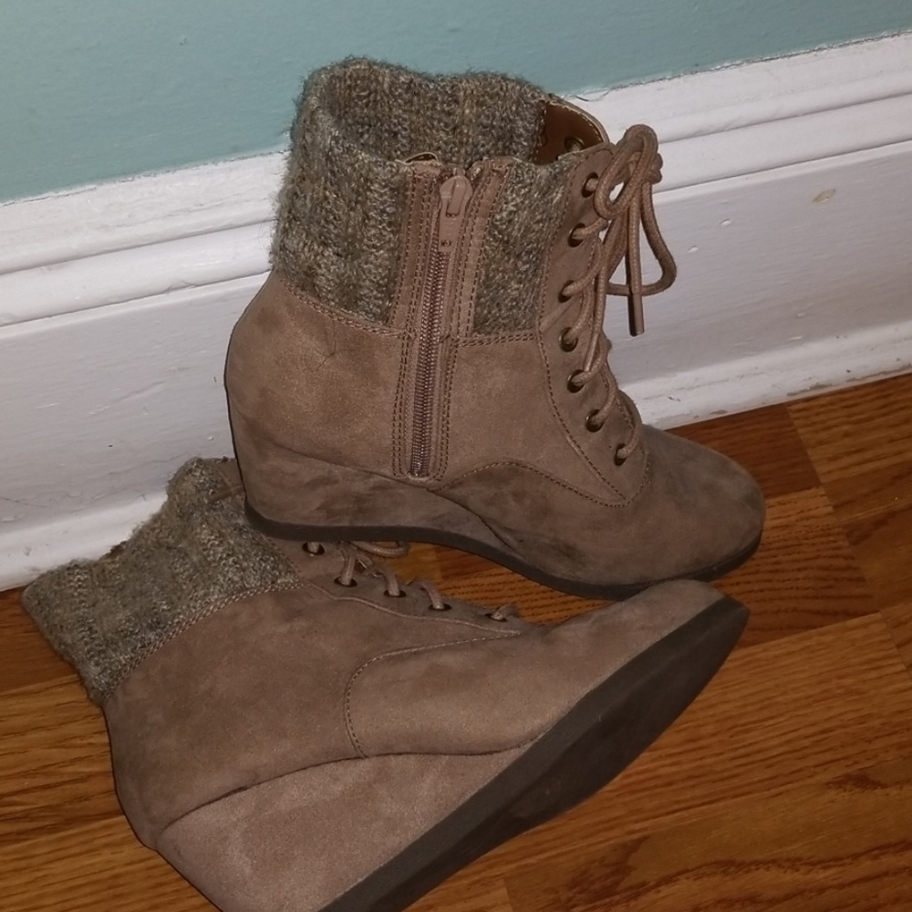 Bootie - Picture 4 of 4